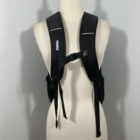 Thule Sweden Backpack 18L Black Laptop Compartment - Picture 4 of 10